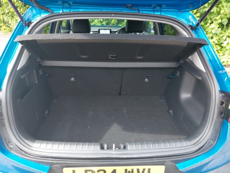 Used Kia Stonic 2024 for sale - 76478346: Photo 8