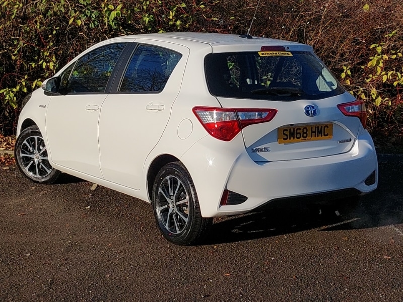 Used Toyota Yaris 2019 for sale - 76695956: Photo 3