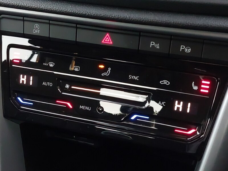 Used Volkswagen T-Roc 2022 for sale - 77531152: Photo 16