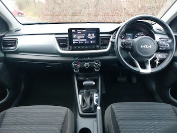 Used Kia Stonic 2022 for sale - 77058808: Photo