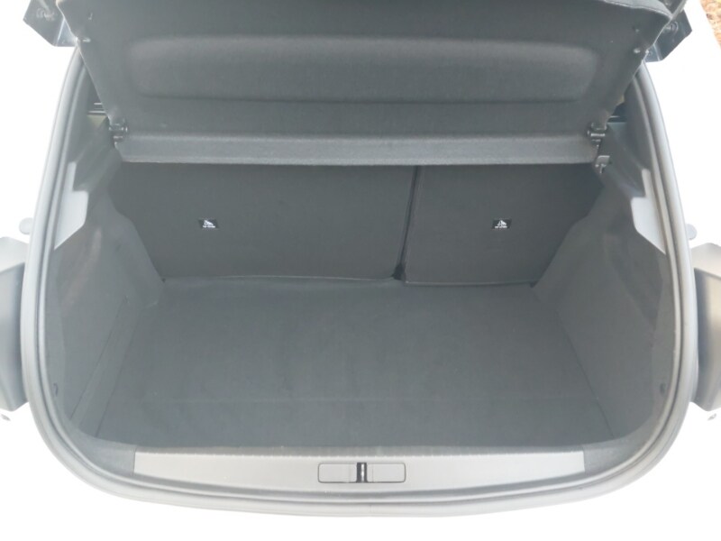 Used Peugeot 208 2022 for sale - 77371153: Photo 8