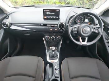 Used Mazda Mazda2 2023 for sale - 76213555: Photo 2