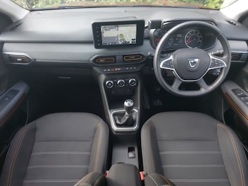 Used Dacia Sandero Stepway 2022 for sale - 76987207: Photo