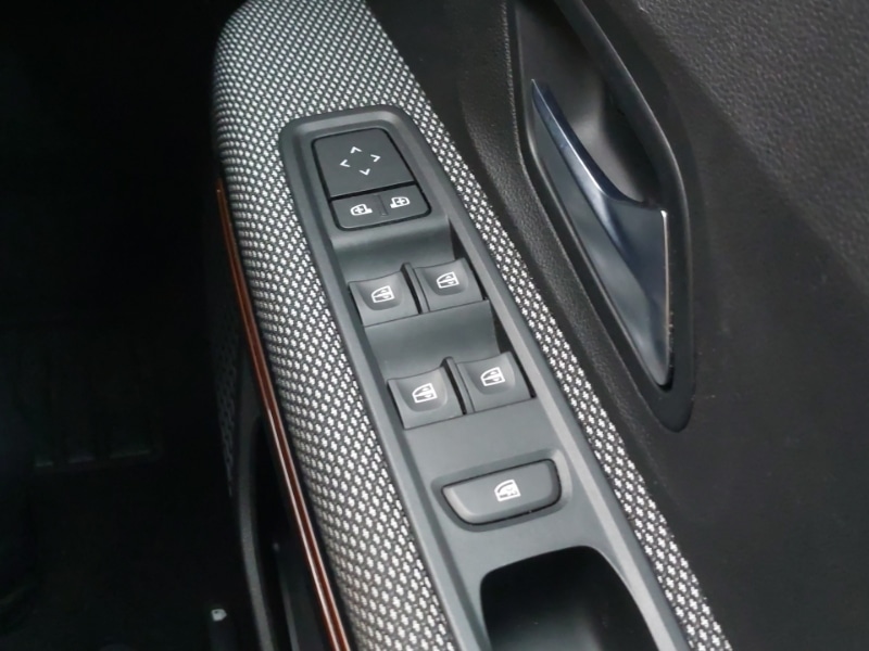 Used Dacia Sandero Stepway 2021 for sale - 76401069: Photo 19