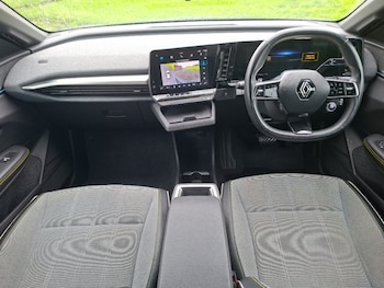 Used Renault Megane E Tech 2023 for sale - 79517364: Photo