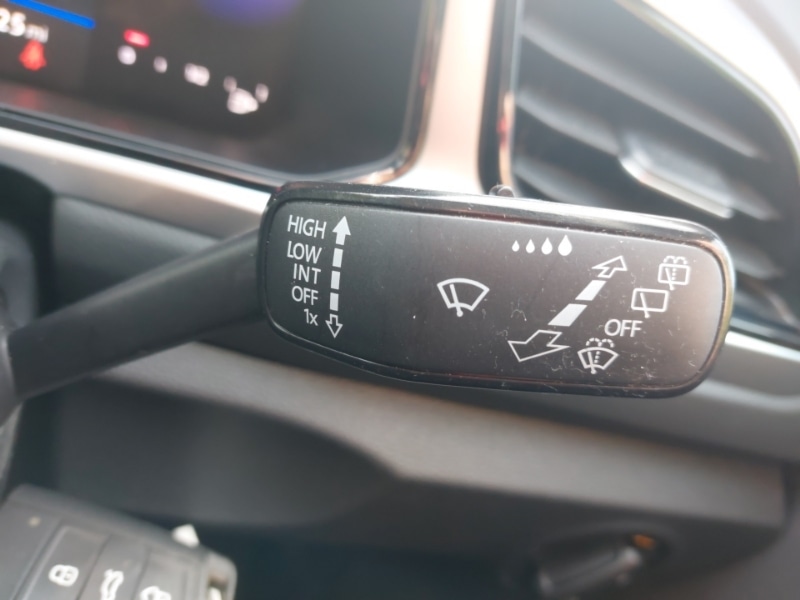 Used Volkswagen T-Roc 2022 for sale - 76737123: Photo 16