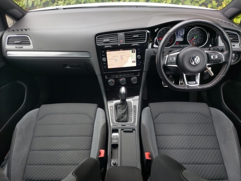 Used Volkswagen Golf 2020 for sale - 76121025: Photo 2