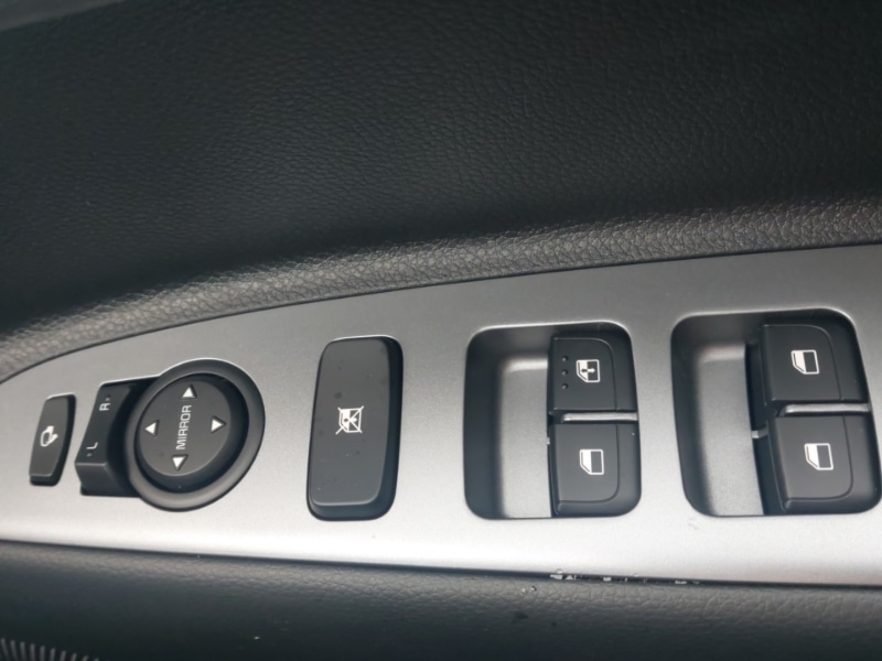 Used Kia Stonic 2025 for sale - 76947602: Photo 19