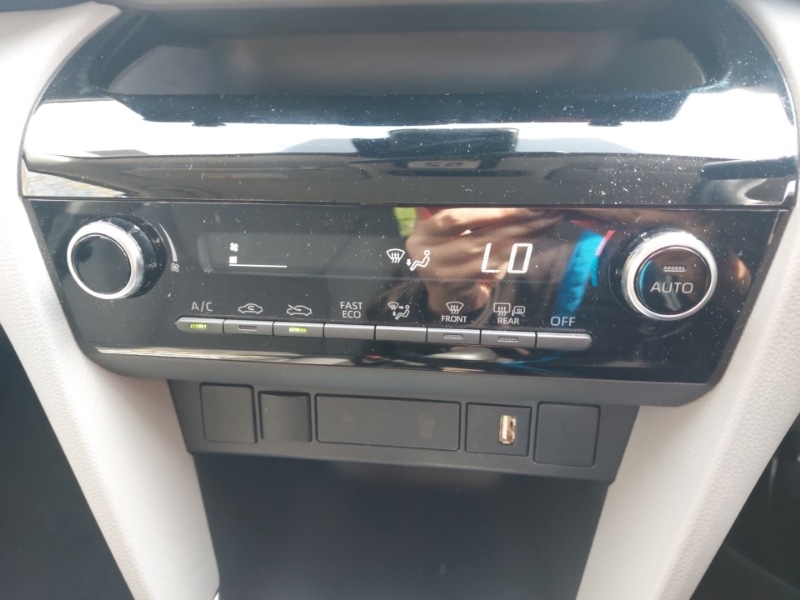 2022 Toyota Yaris Cross 1.5 Hybrid Icon 5dr CVT Estate Hybrid Automatic - Picture 12 of 19
