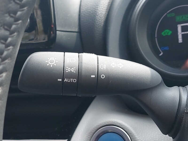 2022 Toyota Yaris Cross 1.5 Hybrid Icon 5dr CVT Estate Hybrid Automatic - Picture 17 of 19