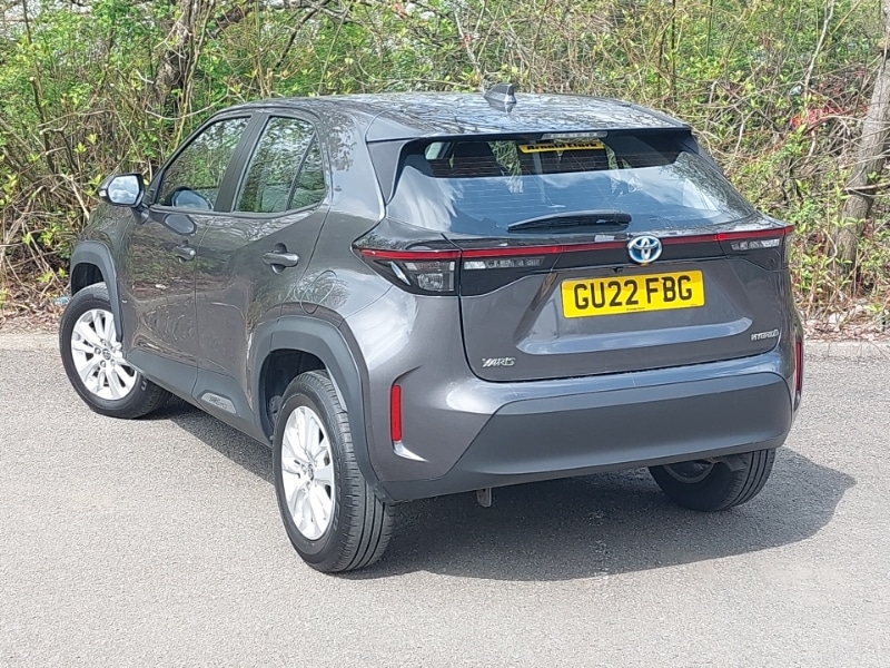 2022 Toyota Yaris Cross 1.5 Hybrid Icon 5dr CVT Estate Hybrid Automatic - Picture 3 of 19