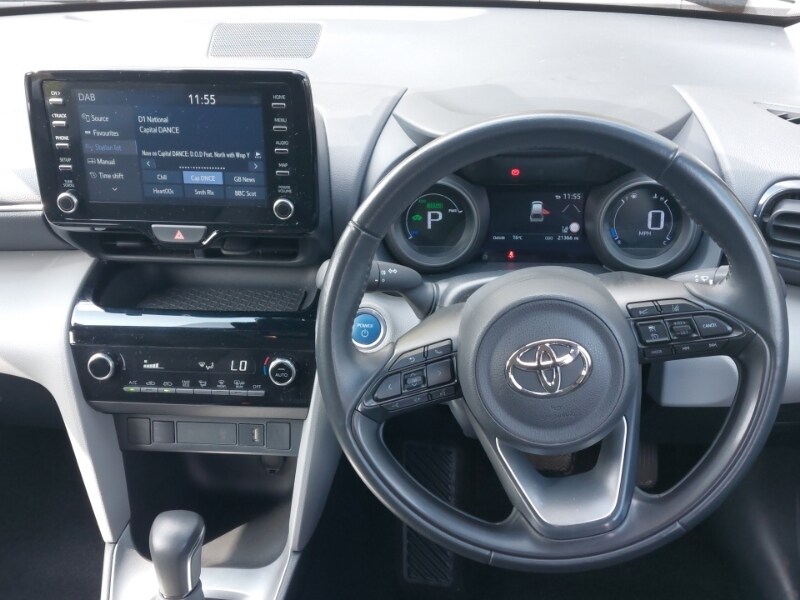2022 Toyota Yaris Cross 1.5 Hybrid Icon 5dr CVT Estate Hybrid Automatic - Picture 7 of 19