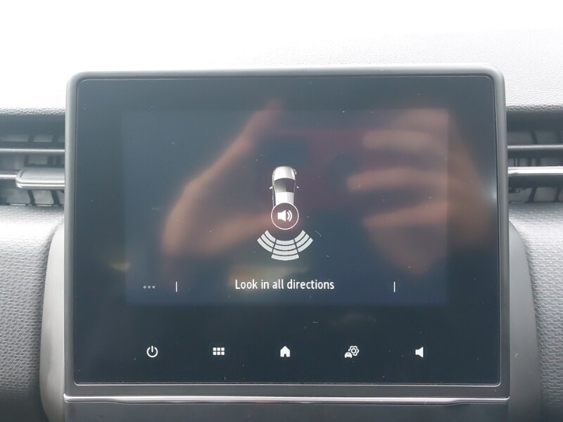 Used Renault Clio 2021 for sale - 76860479: Photo 11