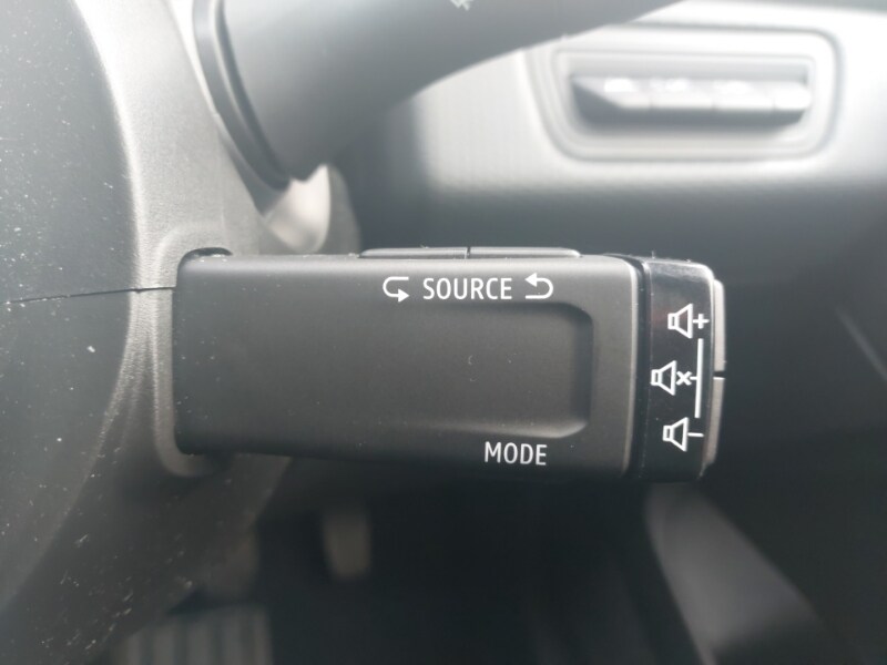 Used Renault Clio 2021 for sale - 76860479: Photo 17