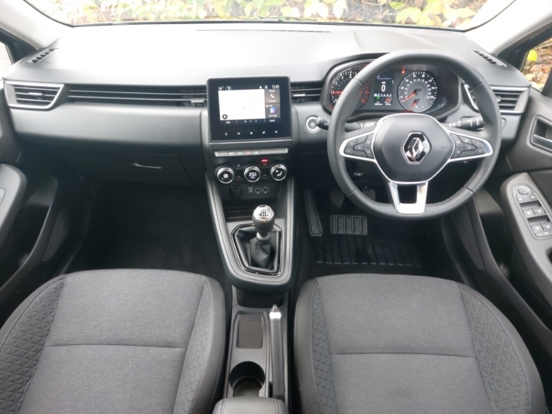 Used Renault Clio 2021 for sale - 76860479: Photo 2