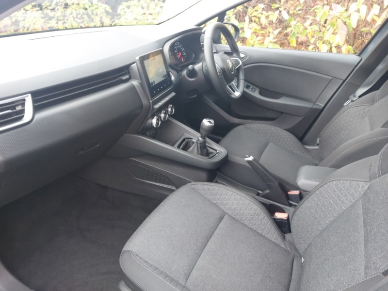 Used Renault Clio 2021 for sale - 76860479: Photo 5