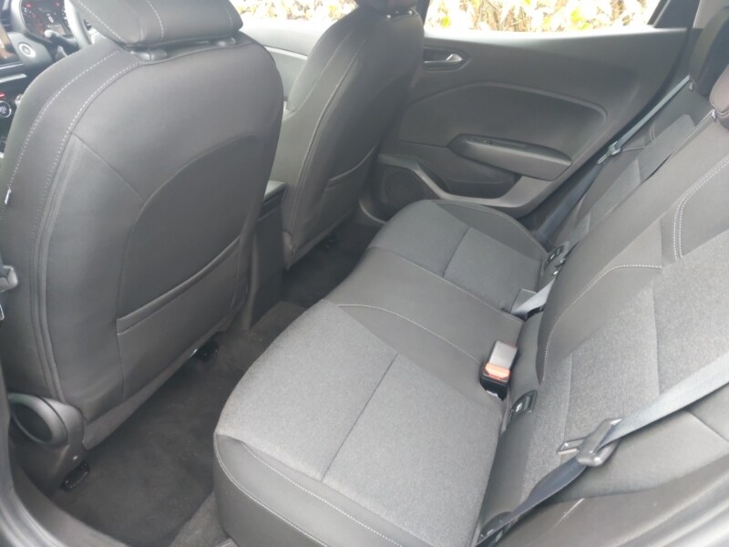 Used Renault Clio 2021 for sale - 76860479: Photo 6