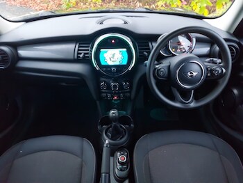 Used MINI Hatch 2019 for sale - 76511508: Photo