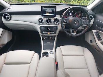 Used Mercedes-Benz GLA 2017 for sale - 76135263: Photo 2