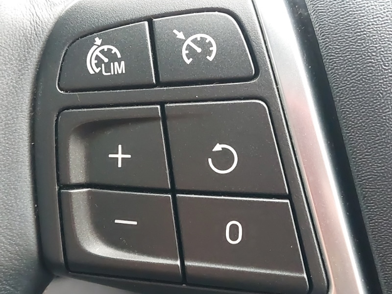 Used Volvo V40 2019 for sale - 77467109: Photo 17