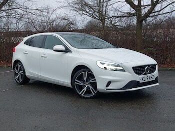 Used Volvo V40 2019 for sale - 77467109: Photo