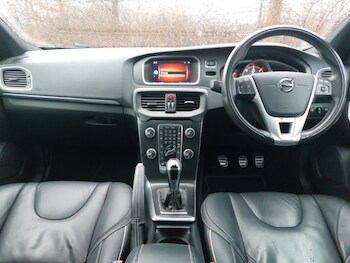 Used Volvo V40 2019 for sale - 77467109: Photo