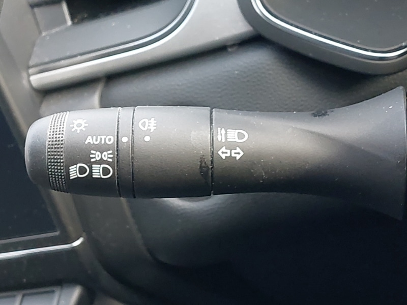 Used Renault Captur 2023 for sale - 76651736: Photo 16