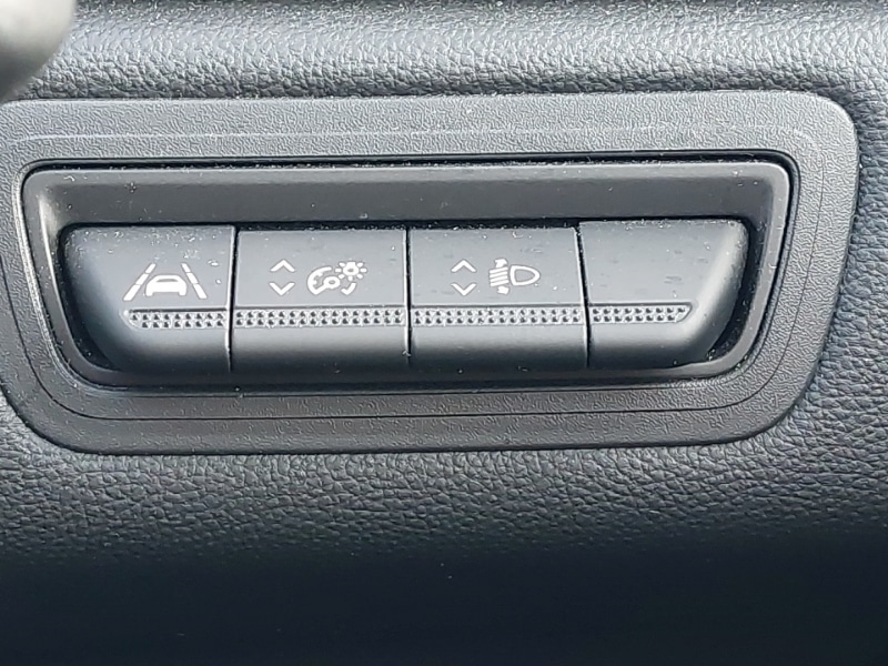 Used Renault Captur 2023 for sale - 76651736: Photo 18