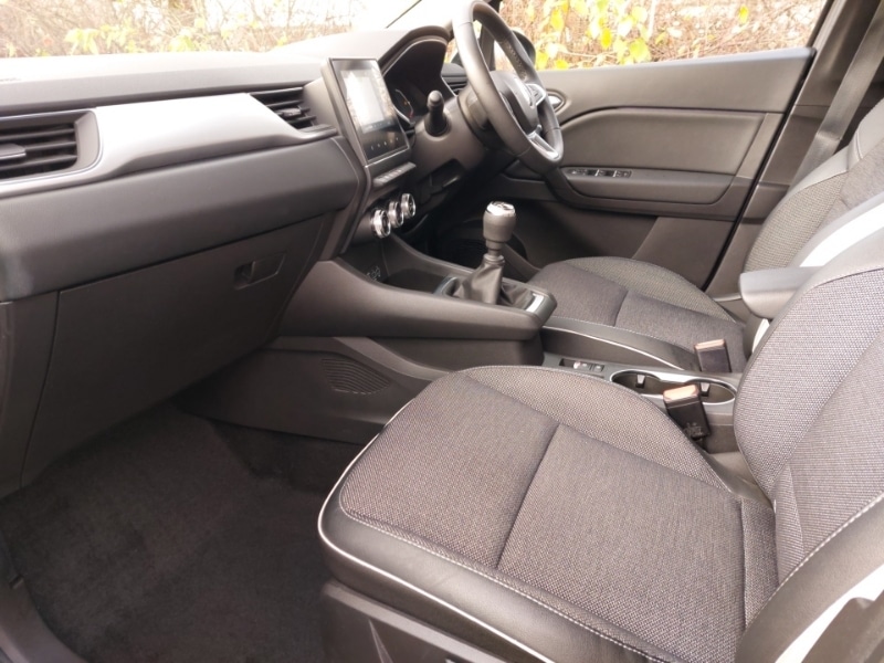 Used Renault Captur 2023 for sale - 76651736: Photo 5