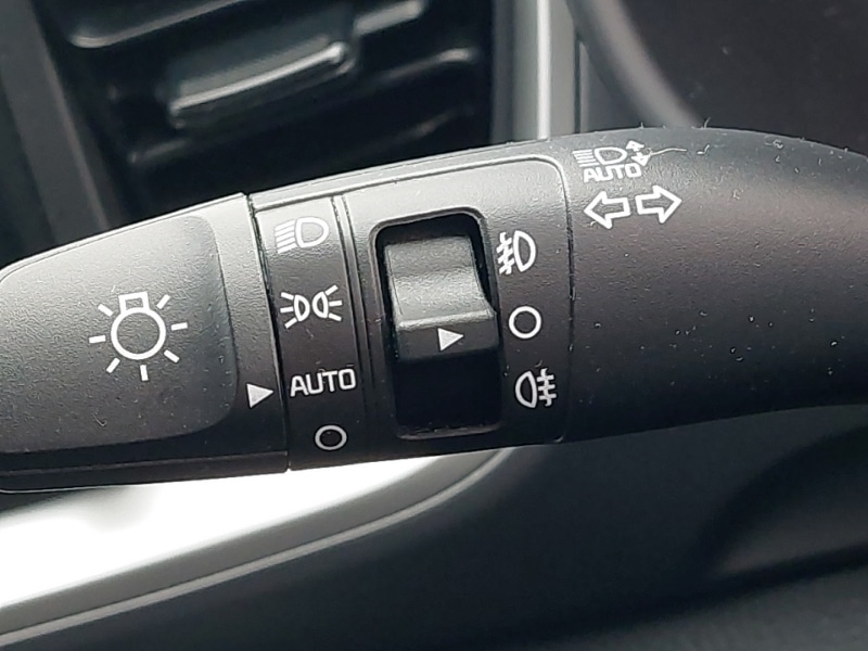 Used Kia Stonic 2023 for sale - 77596880: Photo 16