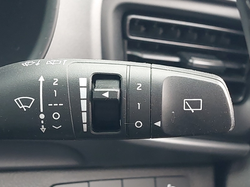 Used Kia Stonic 2023 for sale - 77596880: Photo 17