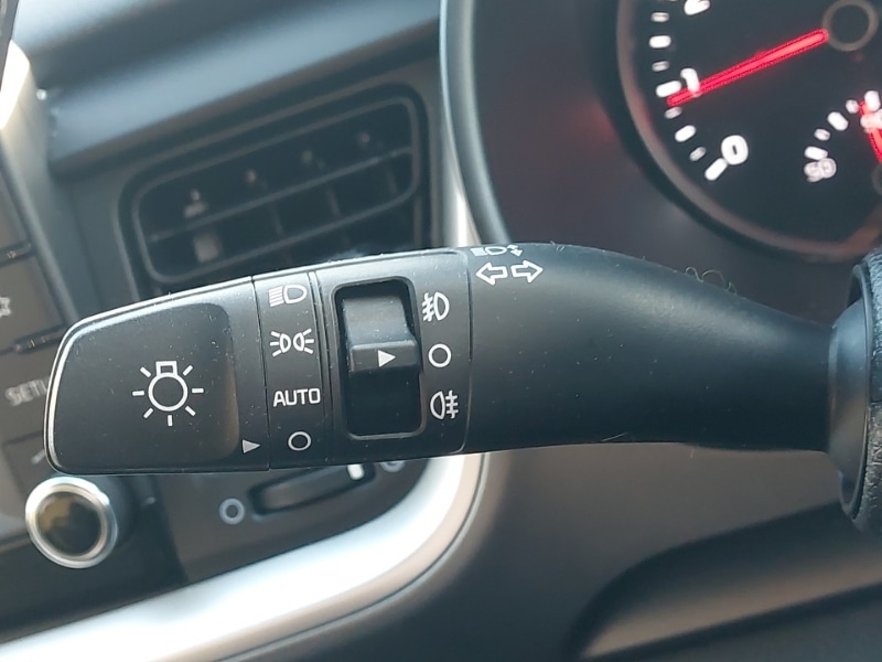 Used Kia Stonic 2021 for sale - 77183528: Photo 16