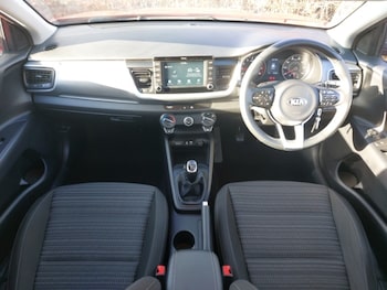 Used Kia Stonic 2021 for sale - 77183528: Photo