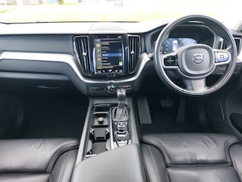 Used Volvo XC60 2017 for sale - 78572514: Photo