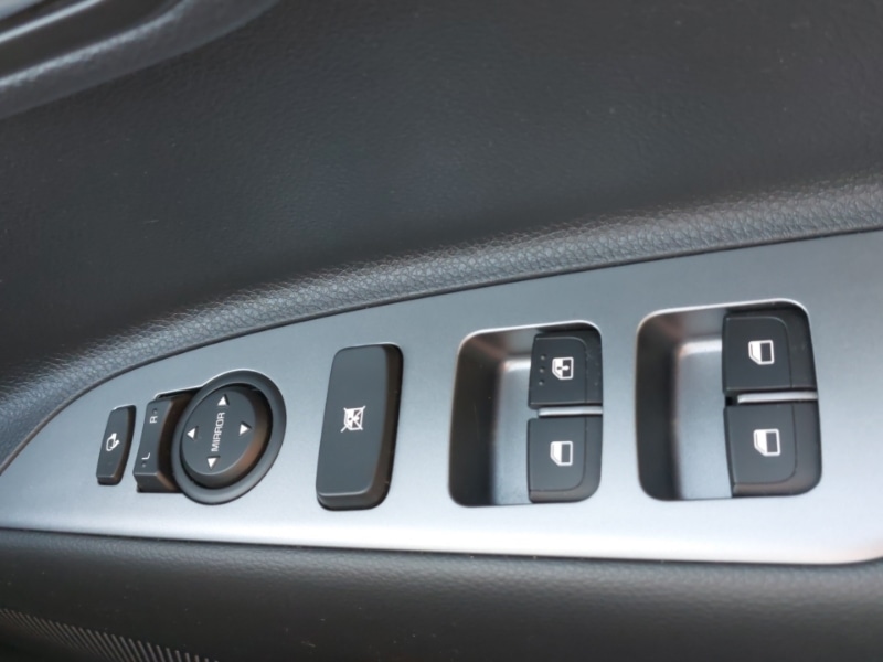 Used Kia Stonic 2024 for sale - 78113804: Photo 18