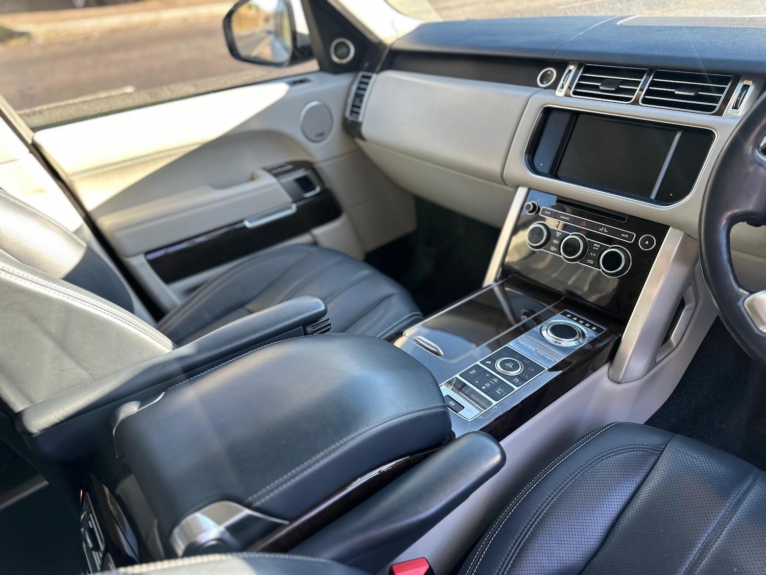 Used Land Rover Range Rover 2015 for sale - 77081318: Photo 3