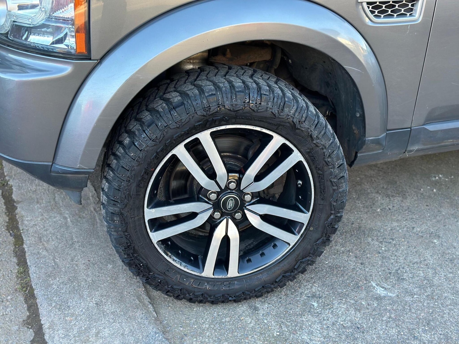 Used Land Rover Discovery 2010 for sale - 77939352: Photo 3