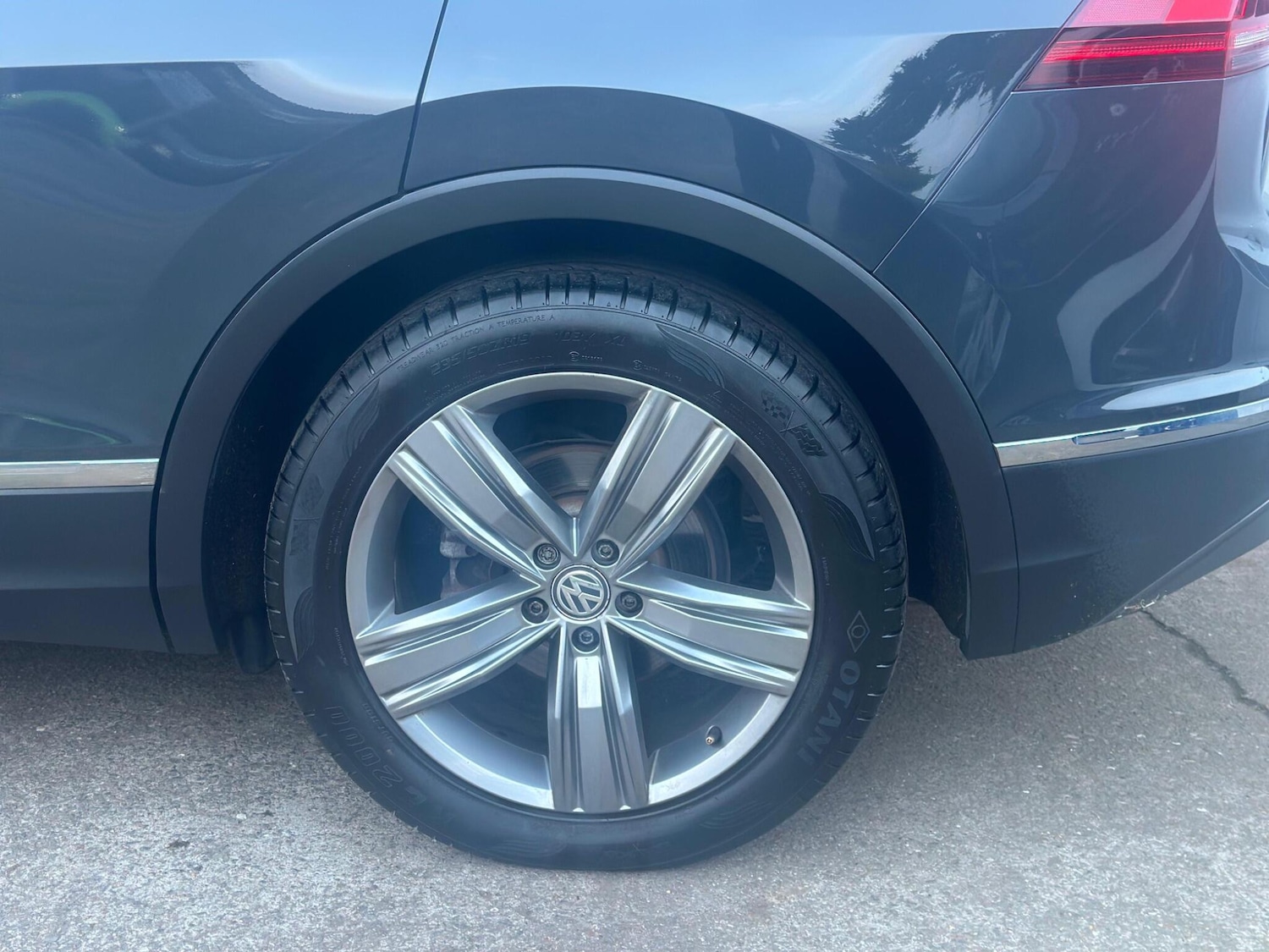 Used Volkswagen Tiguan 2018 for sale - 76388408: Photo 13