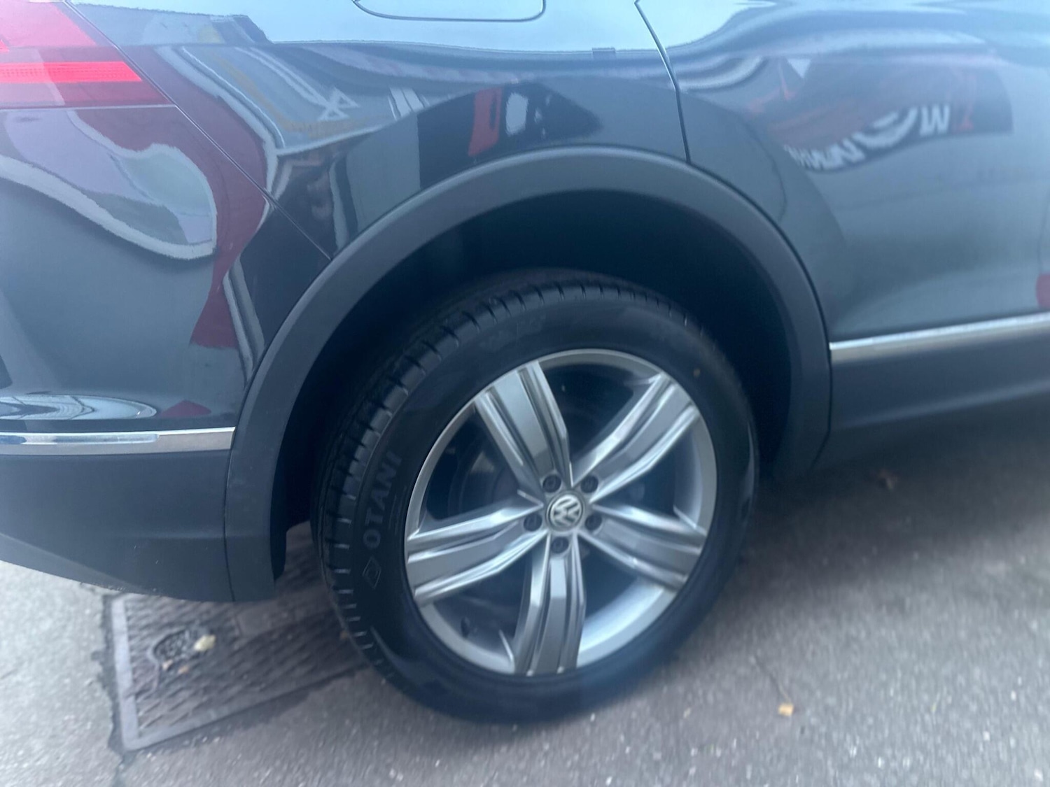 Used Volkswagen Tiguan 2018 for sale - 76388408: Photo 14