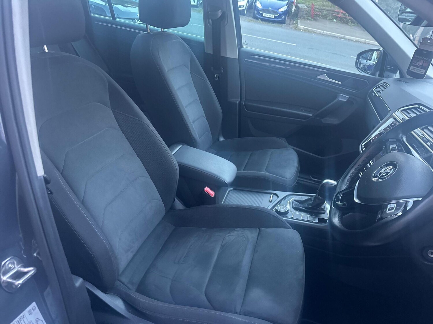 Used Volkswagen Tiguan 2018 for sale - 76388408: Photo 19