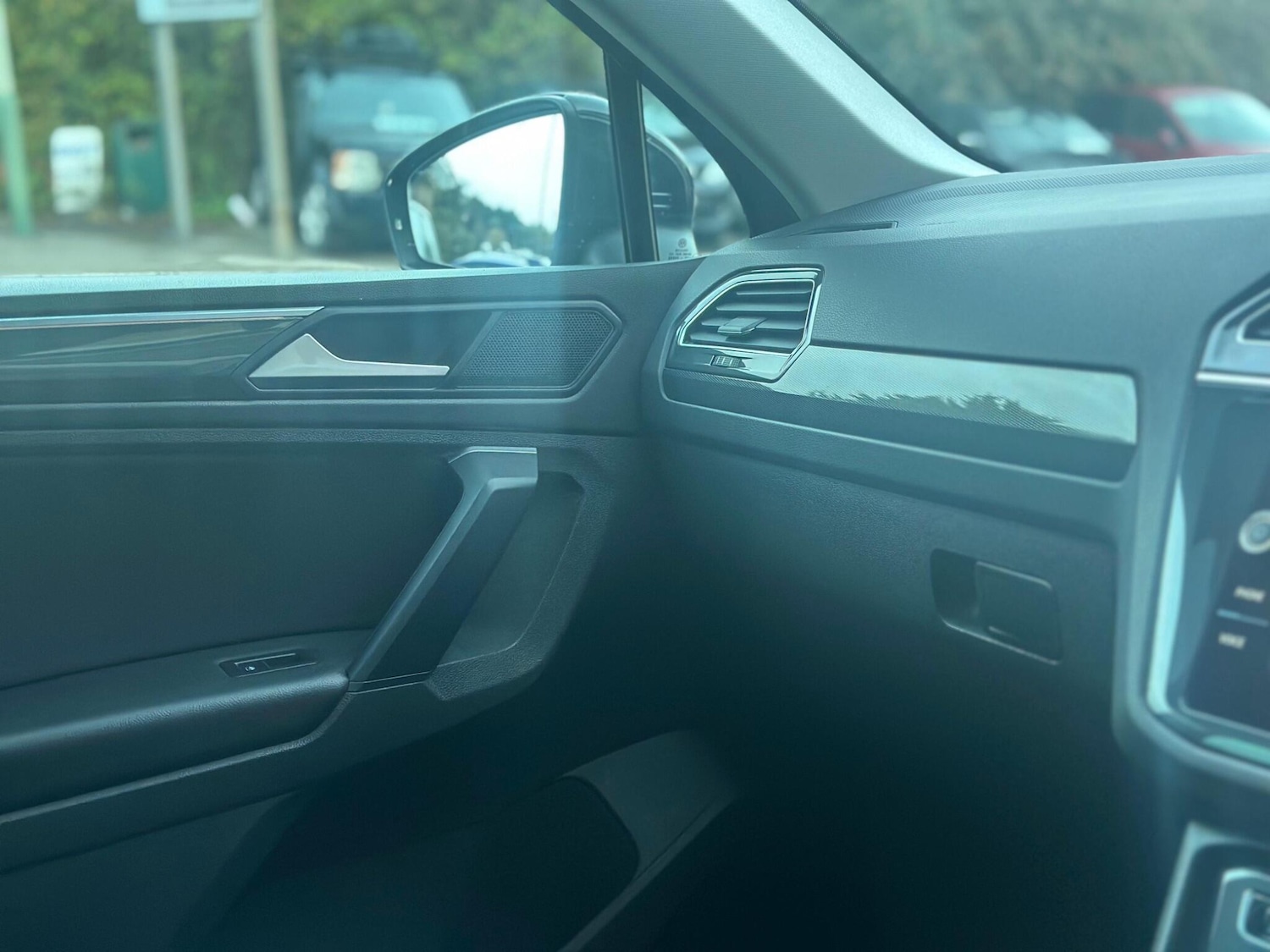 Used Volkswagen Tiguan 2018 for sale - 76388408: Photo 30