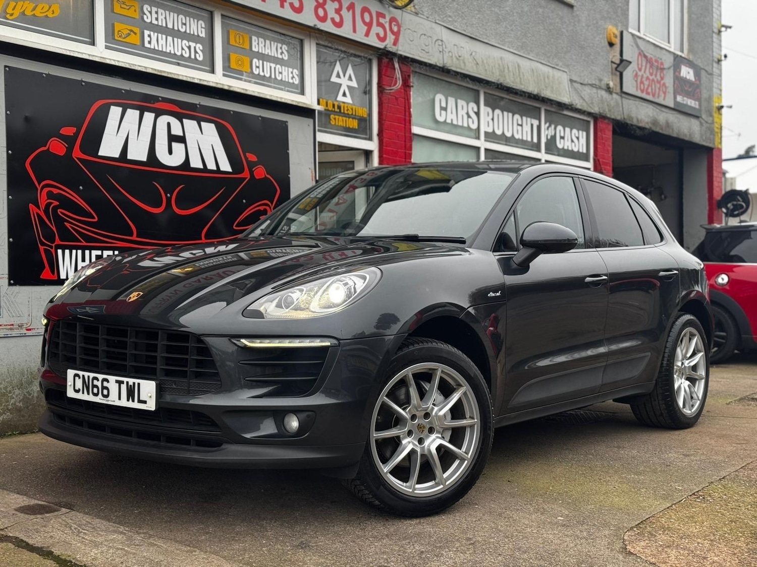 Used Porsche Macan for sale - 77586978: Photo 2