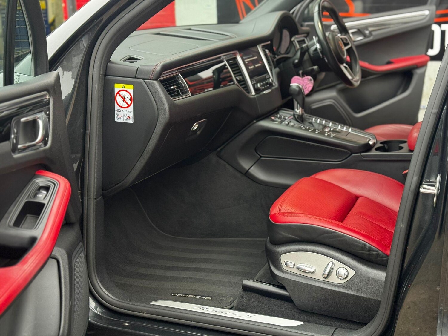 Used Porsche Macan for sale - 77586978: Photo 35