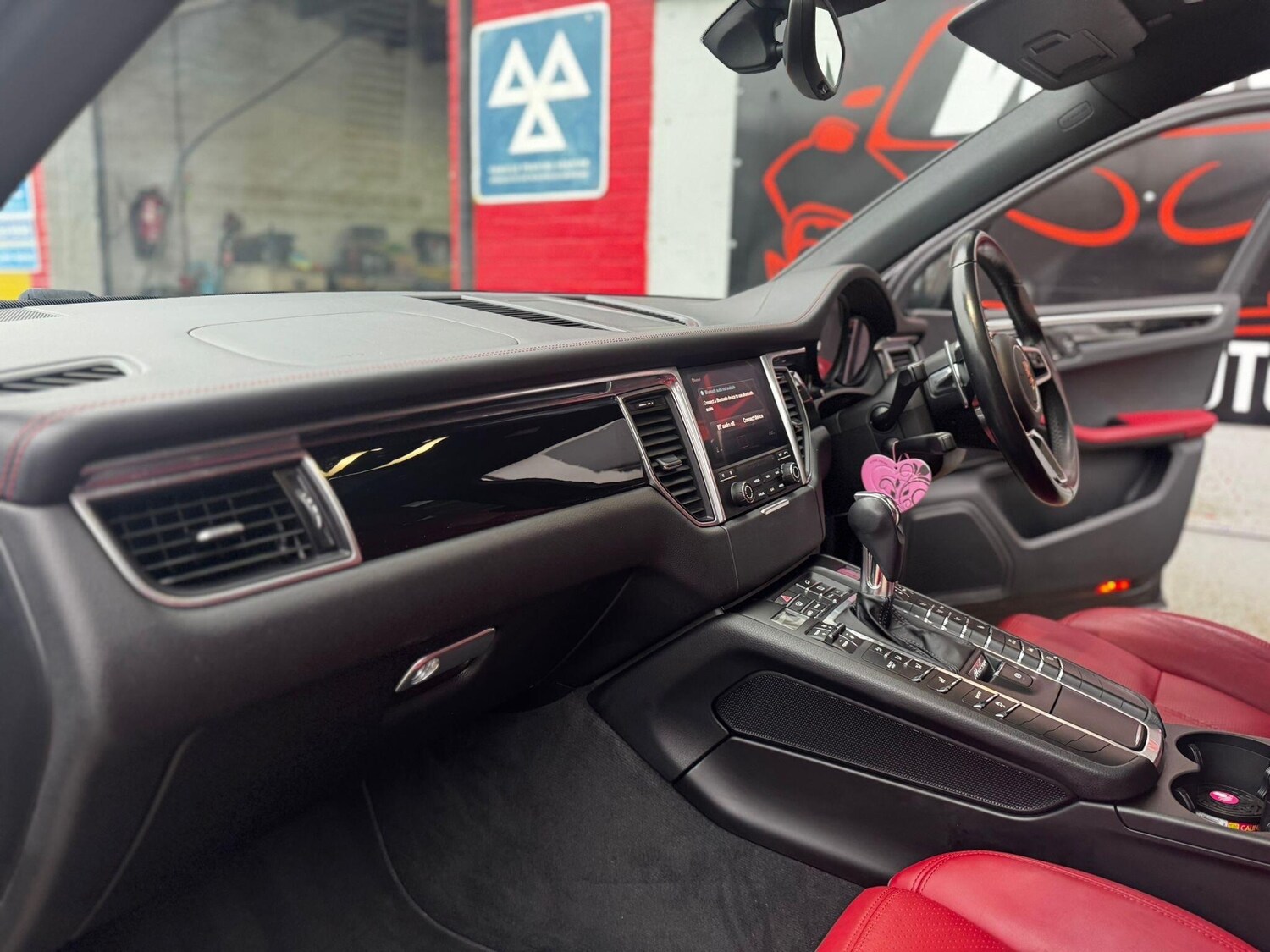 Used Porsche Macan for sale - 77586978: Photo 40