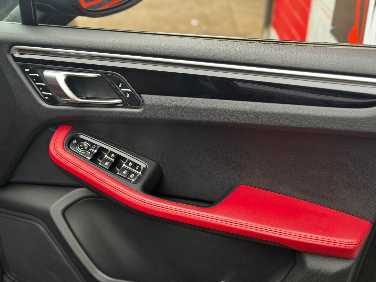 Used Porsche Macan for sale - 77586978: Photo 41