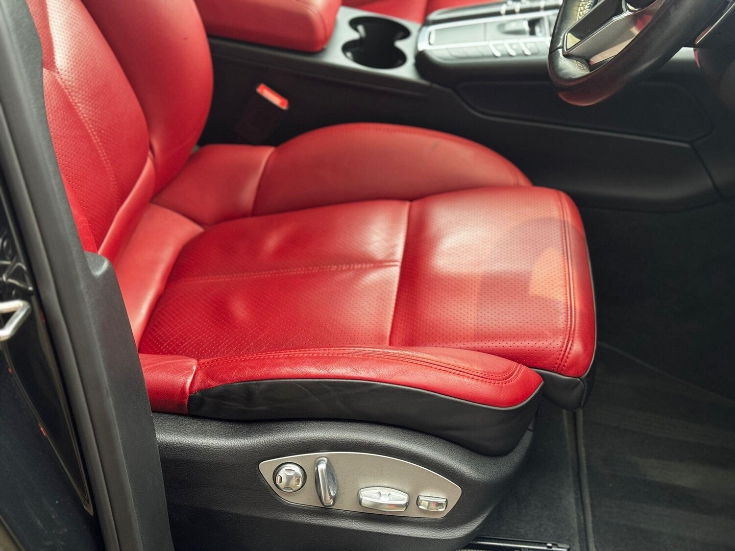 Used Porsche Macan for sale - 77586978: Photo 43