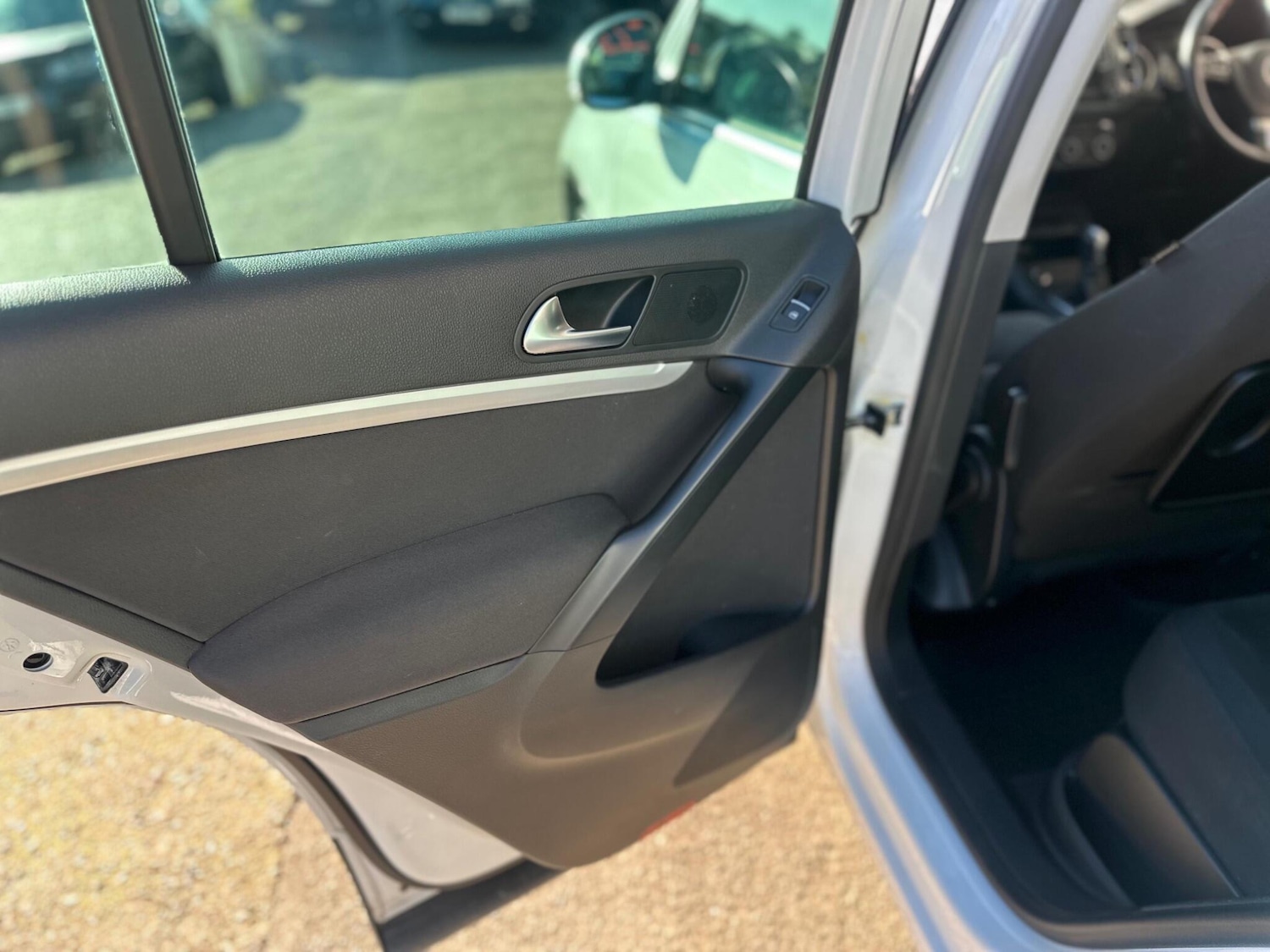 Used Volkswagen Tiguan for sale - 76997545: Photo 8