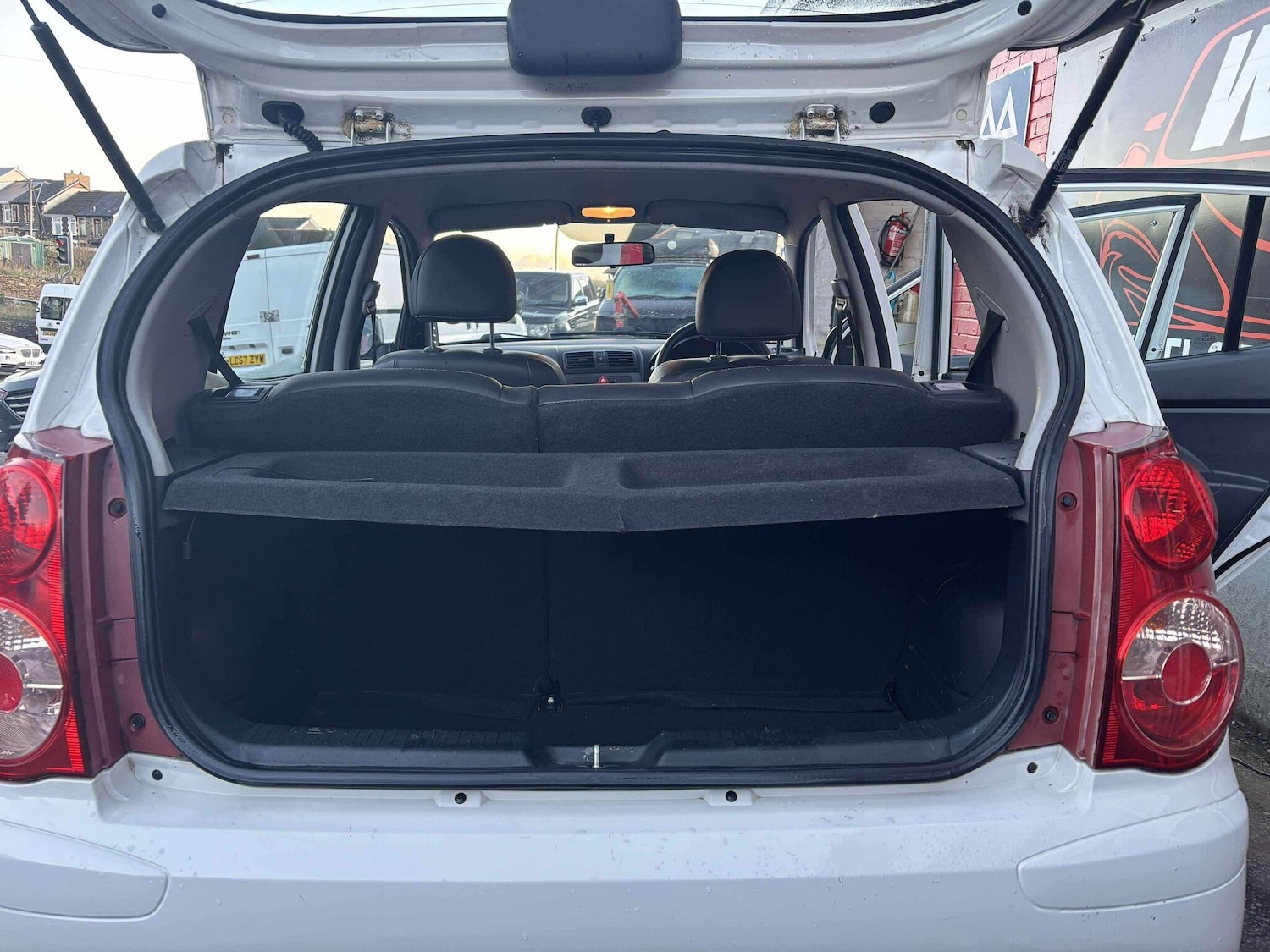 Used Kia Picanto 2010 for sale - 76633979: Photo 14