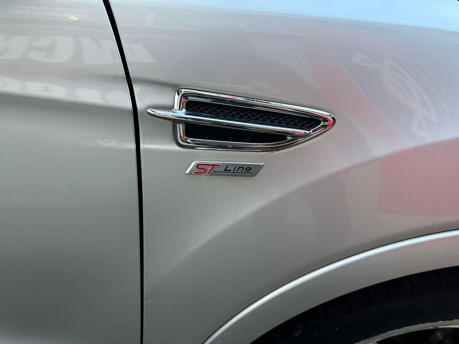 Used Ford Kuga 2015 for sale - 76824265: Photo 3