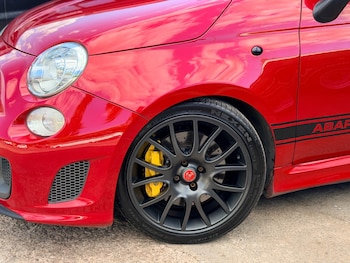 Used Abarth 595 2015 for sale - 79483939: Photo